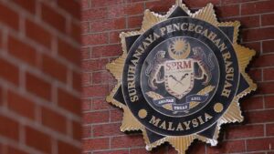 Tender TDM Disiasat: SPRM Sita Jongkong Emas, SUV & Wang Tunai RM6.9 Juta