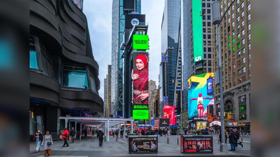 Lepas 4 Tahun, Wajah Siti Nurhaliza Kembali ‘Take Over’ Times Square!