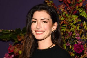 Anne Hathaway Cakap “InshaAllah” Dalam Temu Bual, Netizen Terkejut & Terhibur