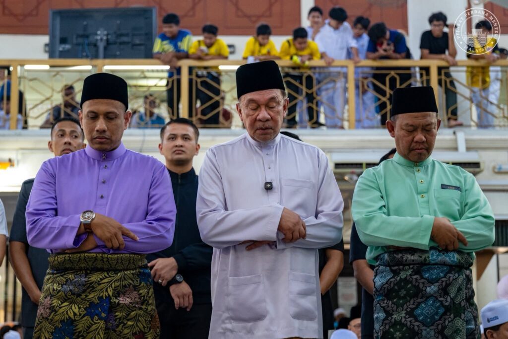 Anwar Ajak Umat Islam Hayati Erti Tawaduk Dan Kesederhanaan Sempena Aidiladha